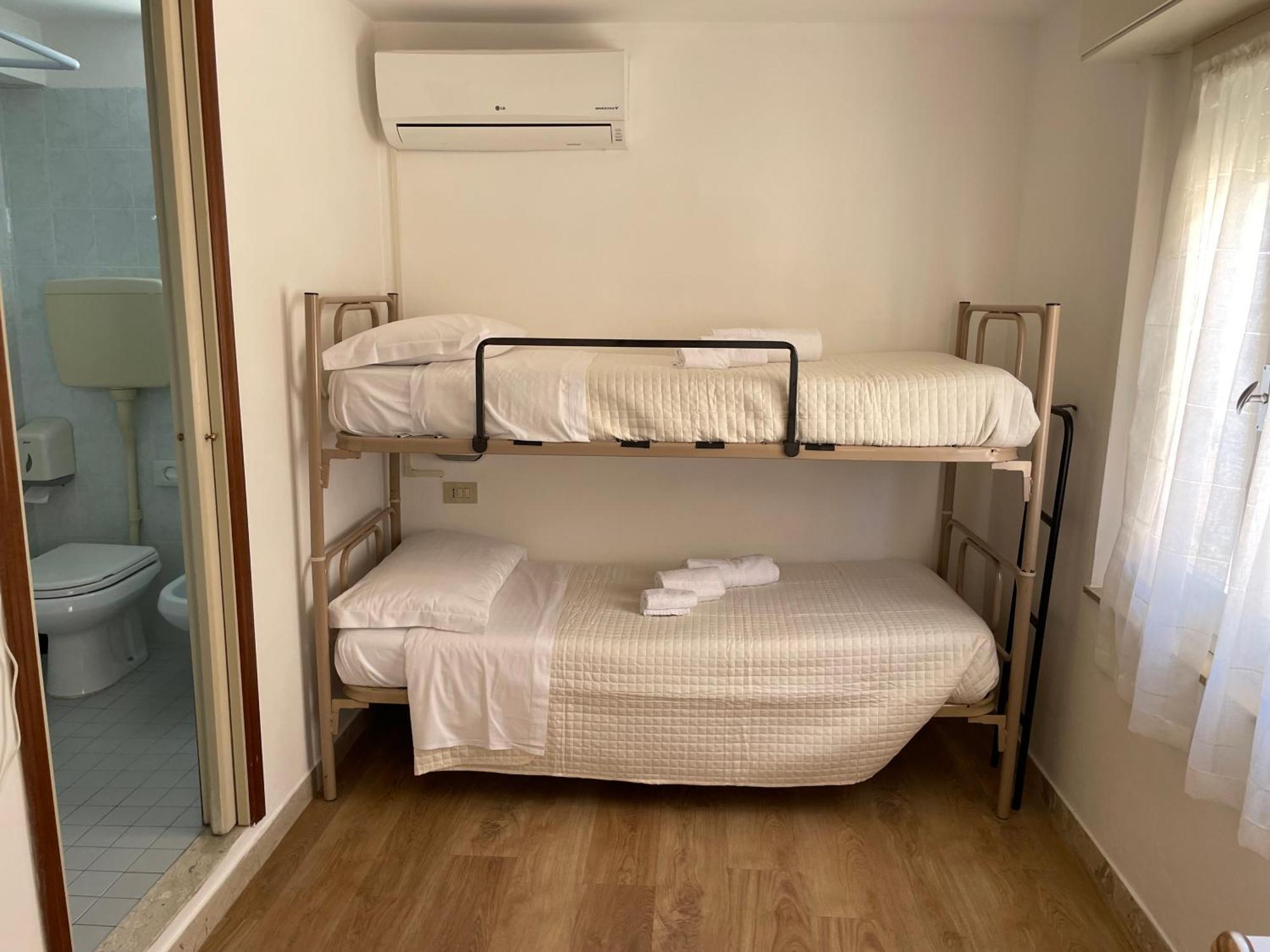 Hotel Barbiani Riccione Eksteriør billede