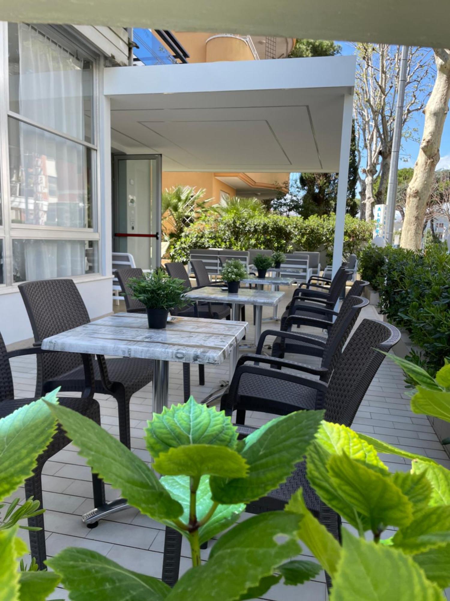 Hotel Barbiani Riccione Eksteriør billede