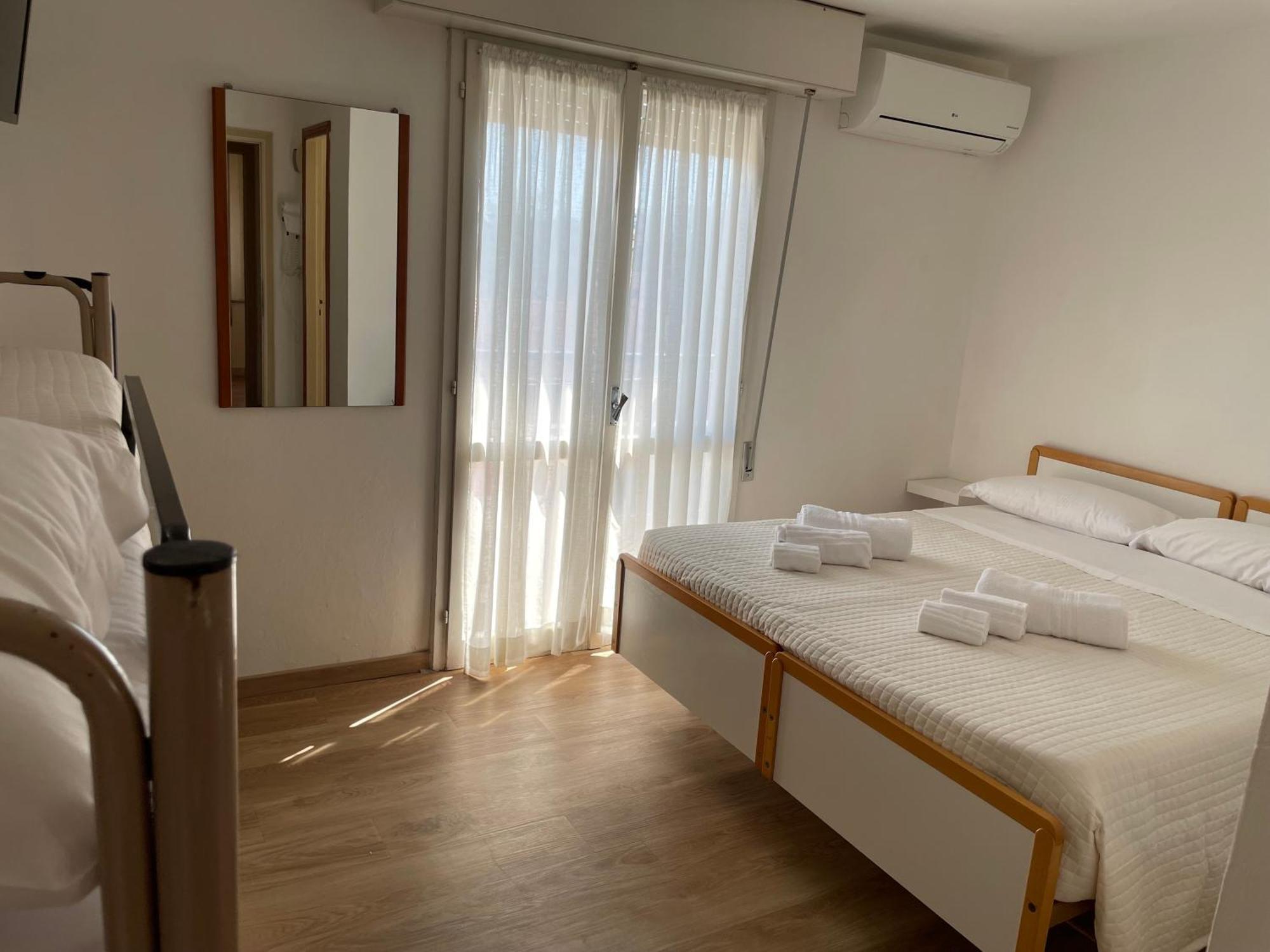 Hotel Barbiani Riccione Eksteriør billede