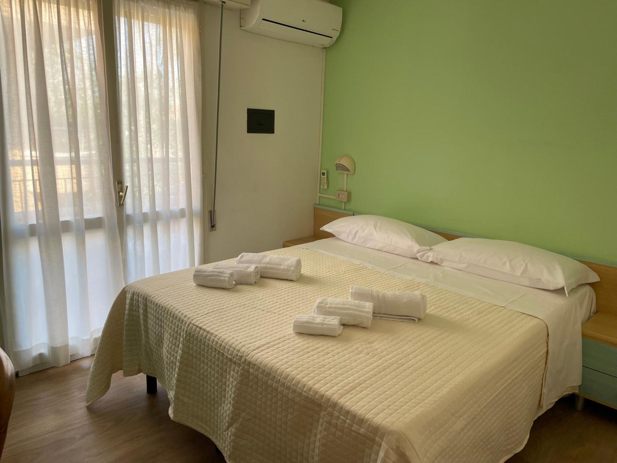 Hotel Barbiani Riccione Eksteriør billede